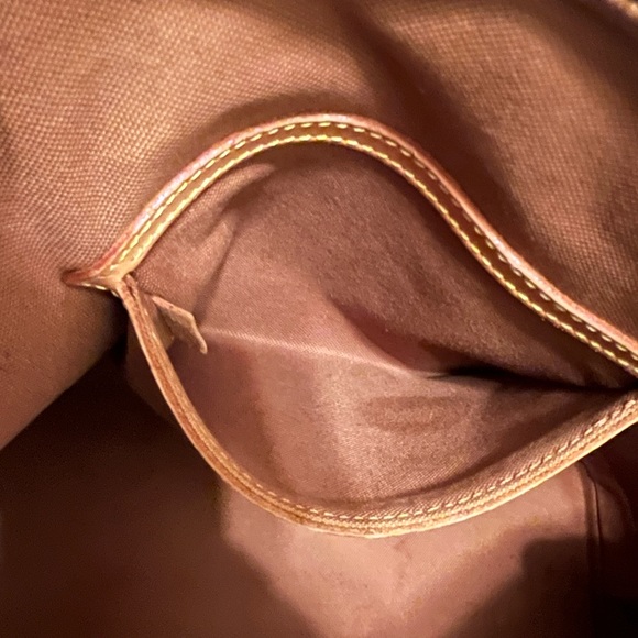 LOUIS VUITTON Monogram Alma Hand Bag - Picture 4 of 10